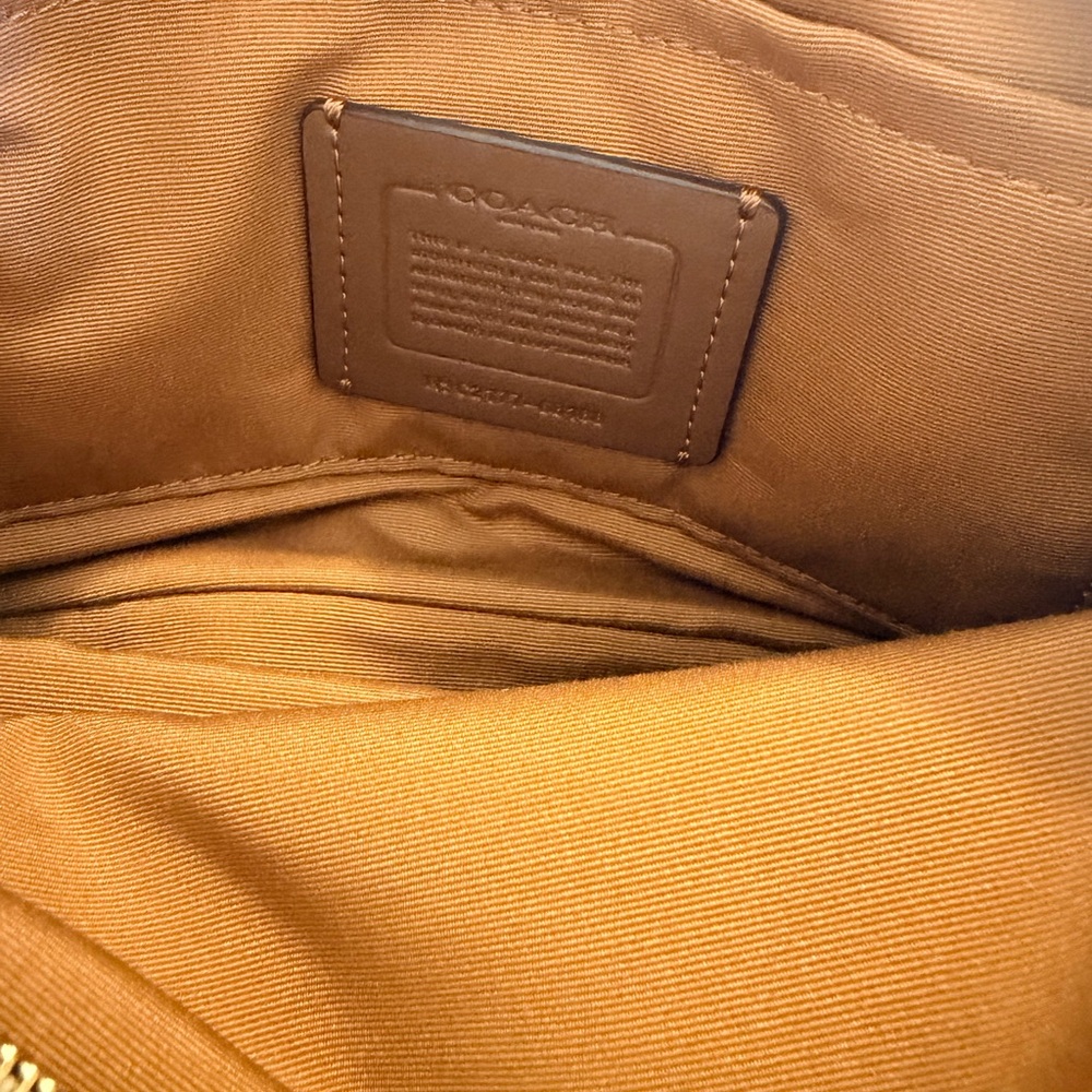Coach White Signature Crossbody with Gold Hardware - Picture 10 of 11